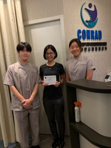 Ken MOK (left) and TSAI Hiu Ching (right), a Year 1 student to the physiotherapy programme visited a physical therapy clinic to observe works of physical therapists and the clinic operations